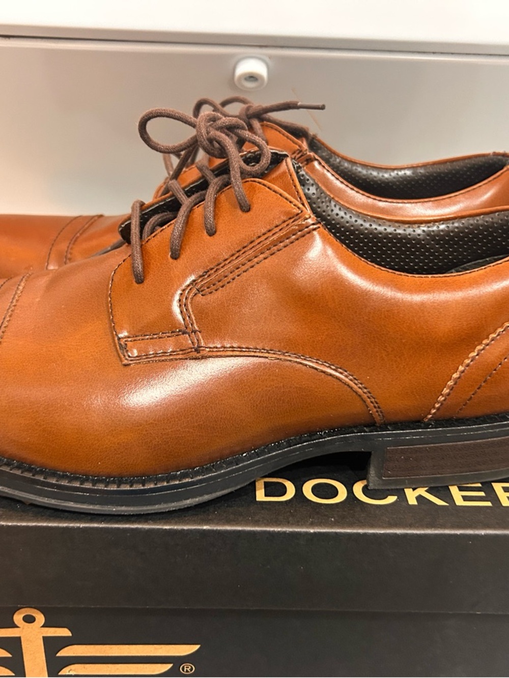 Dockers Men’s Size 10.5 Garfield Oxfords